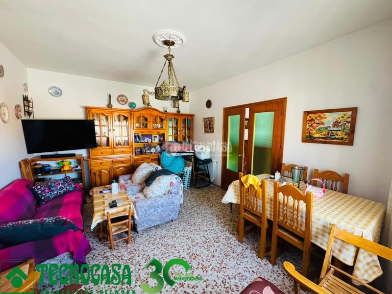Foto 2bc1a5c2-68f8-4b9c-8f0f-30ef120c8f80. Casa aparellada amb calefacció a Polán