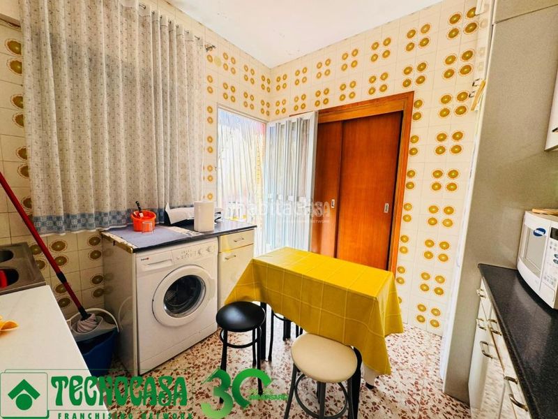 Foto 5f0e2b8b-e199-4929-bf16-e45e867e49b6. Casa aparellada amb calefacció a Polán