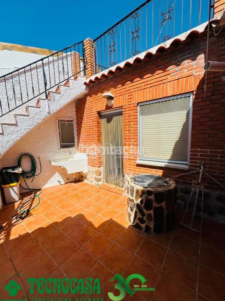 Foto 799975d5-1ec8-4ef9-ab4c-d010dd40458c. Casa aparellada amb calefacció a Polán