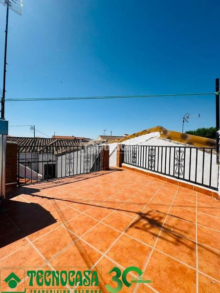 Foto aedc1c07-11a3-4743-ac4e-f8f5aaadc276. Casa aparellada amb calefacció a Polán
