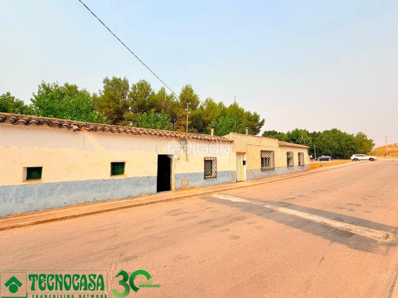 Foto 03b220c4-ad50-47f1-b2d5-343f9ebf4c61. Casa  en venta en Burujón