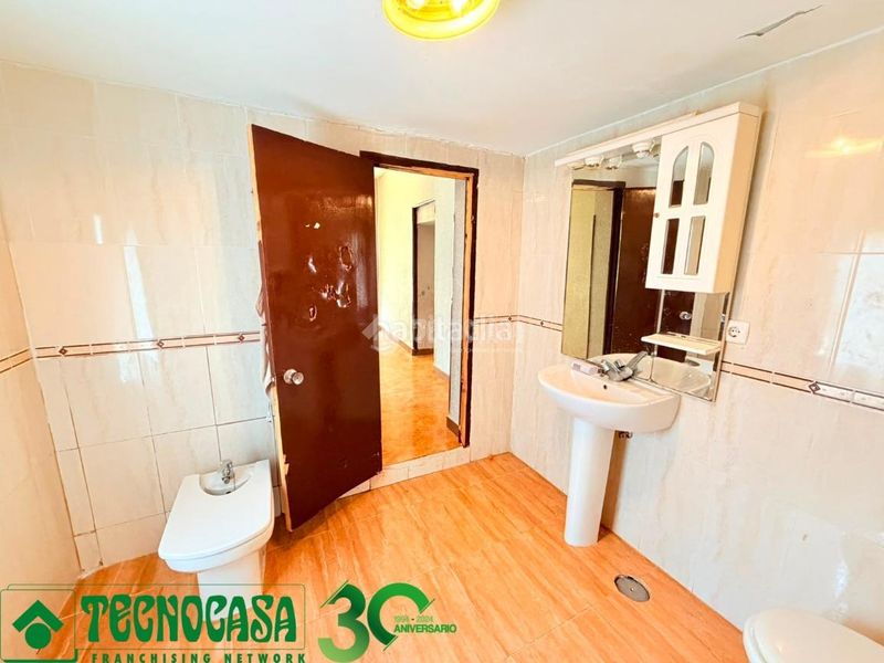 Foto 44c59798-a03c-48dd-b529-72dbe2787074. Casa  en venta en Burujón