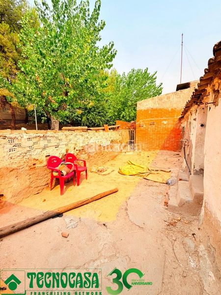 Foto bfc6d9d8-15f8-432f-9c93-ca28af6e2705. Casa  en venta en Burujón