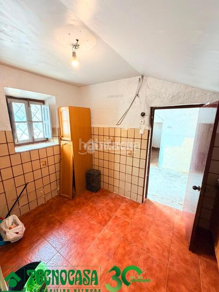 Foto c3ad0bdd-244f-458c-a0a1-971d3d81f914. Casa  en venta en Burujón