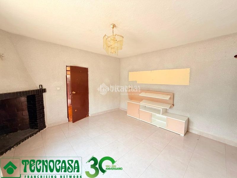 Foto df7986c5-d2f6-407d-b2ab-4431a12b9cd3. Casa  en venta en Burujón