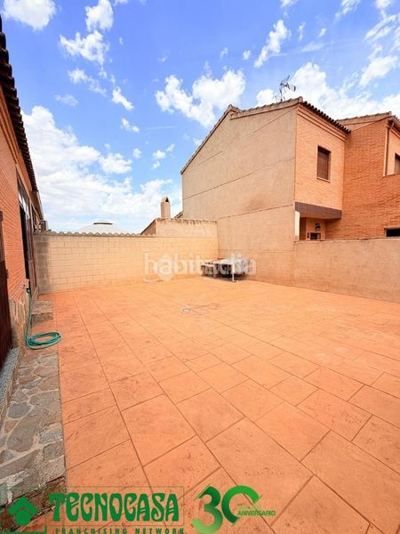 Foto 96c33837-ce8e-4a18-a564-bfdb51bfdbbc. Casa aparellada amb calefacció aparcament a Burujón