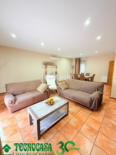 Foto aa516a07-fc67-4d6d-99b5-733bdd339a9a. Casa aparellada amb calefacció aparcament a Burujón