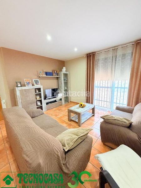 Foto b07c42ff-ac2e-42d0-a227-aab12aa69dab. Casa aparellada amb calefacció aparcament a Burujón