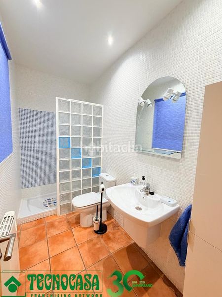 Foto f94d7f3b-79b7-45f9-ad9c-97829b326931. Casa aparellada amb calefacció aparcament a Burujón