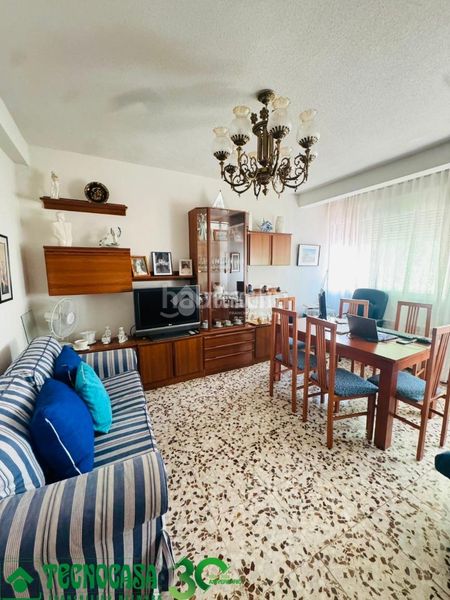 Foto 473500cf-03fd-435d-960e-1027557aadce. Piso  en venta en Burujón