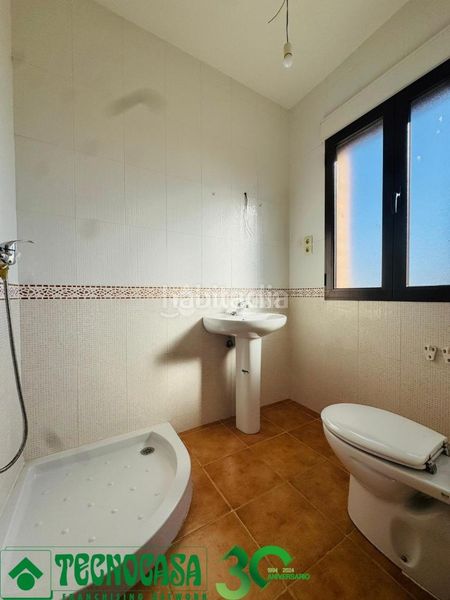 Foto 35d375da-fa46-426d-a098-5a5521174406. Casa aparellada a Polán