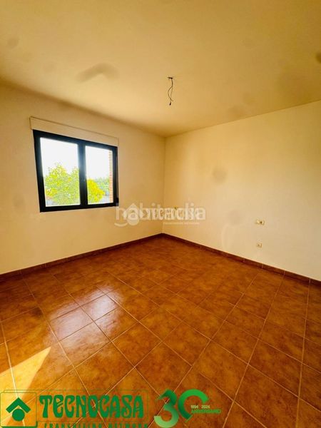 Foto 866ba86a-2cb7-48c0-9f09-e0c0a1f17729. Casa aparellada a Polán