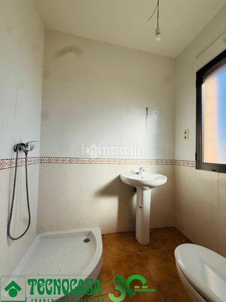 Foto ac6e253a-2fcc-4faf-b2b7-54aa3c12cd75. Casa aparellada a Polán