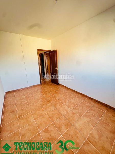 Foto ba2ce418-b9a7-4ef4-991f-31003ab58658. Casa aparellada a Polán
