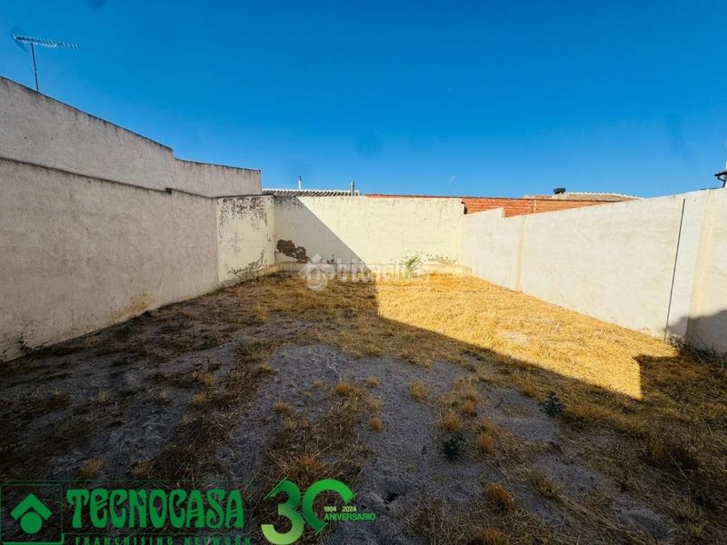 Foto bff8b641-f28d-47de-b14b-7f04ca6ae854. Casa aparellada a Polán