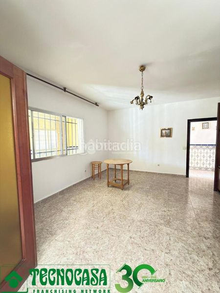 Foto 2ff67836-fcba-4761-b954-3522bc4aa86b. Casa aparellada a Polán