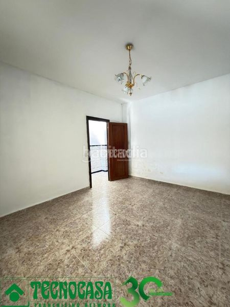 Foto b83f81f9-2a6a-43b3-893b-e392e3285a61. Casa aparellada a Polán