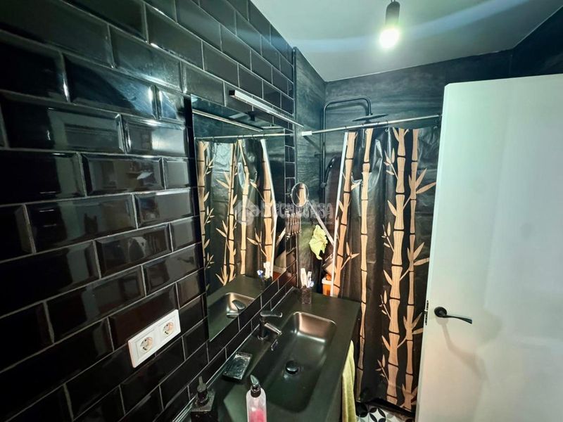 Foto b6e85712-a93f-4212-8f74-3934ffd4cb93. Casa aparellada a Tarancón