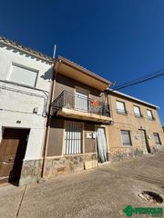 Casa pareada  Travesía jorge vigon. Casa en venta en alcázar del rey