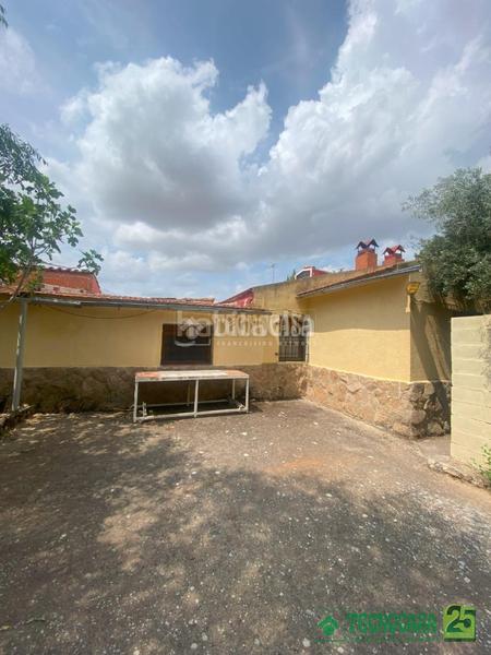 Foto a6aacacd-5620-4706-a600-462cbe4c16e8. Casa  en venta en Barajas de Melo
