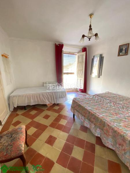 Foto 0c9f1225-1123-42a0-be32-c17d32361d81. Casa aparellada amb calefacció a Uclés