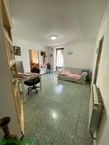 Foto 1b957098-6ac0-457e-aa11-888876fd6024. Casa aparellada amb calefacció a Uclés
