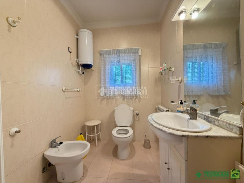 Foto 033c4e49-666b-48d6-92a9-a7c001c8f0b9. Casa amb calefacció piscina a Villar de Cañas