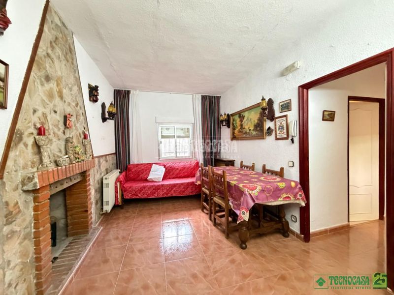 Foto 3caee4f7-33af-4394-934b-44c5a7243a7c. Casa amb calefacció piscina a Villar de Cañas