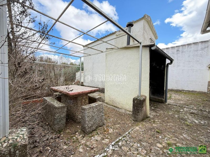 Foto 904e7cde-3735-4492-ba8e-28af6ea465a9. Casa amb calefacció piscina a Villar de Cañas