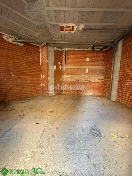 Foto a1848555-41b8-478d-a4ed-6b071dfe00f6. Local comercial a Tarancón