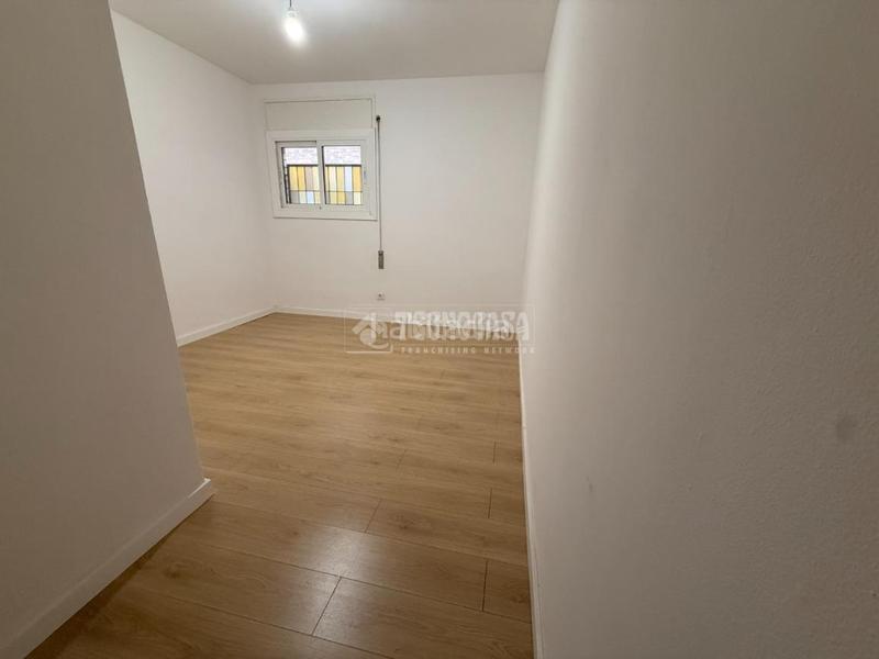 Foto 5757c06a-523a-46e9-8fd4-53f236375eb7. Piso  en venta en La Font d´en Fargues Barcelona