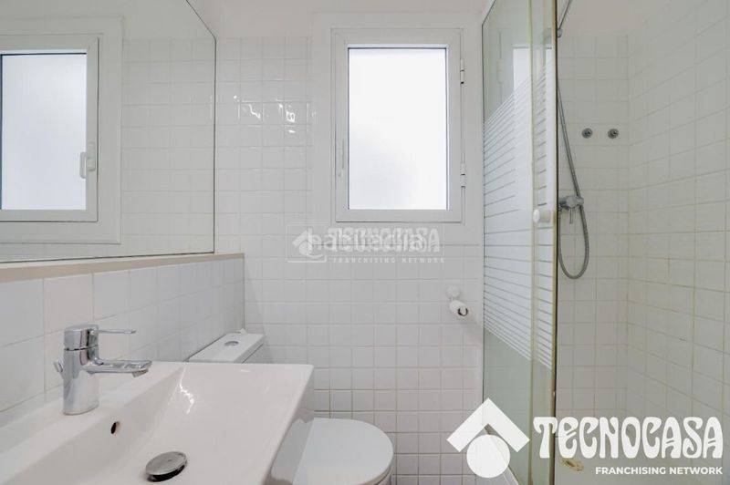 Foto 4a6970cf-1a0d-4ecd-b9ff-3861f3622453. Pis a Vilapicina - Torre Llobeta Barcelona