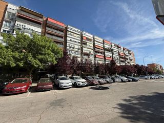 Pis a Valderas-Los Castillos. Piso en venta en alcorcón