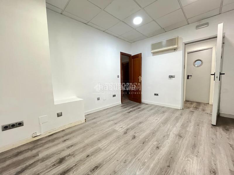 Foto 228c6a8c-1d74-4bdc-a8fd-0d2305f7f2bf. Local comercial  en venta en Parque Lisboa-La Paz Alcorcón