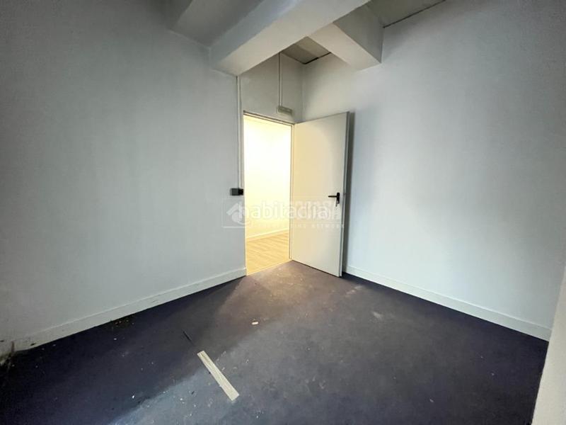 Foto 39ccb1ea-8836-4472-aa62-09da76bff079. Local comercial  en venta en Parque Lisboa-La Paz Alcorcón