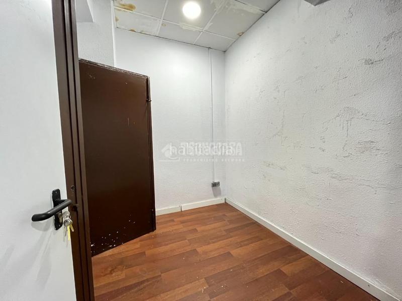 Foto 8f7d90d9-8cfc-4dac-9de2-d548248d396b. Local comercial  en venta en Parque Lisboa-La Paz Alcorcón