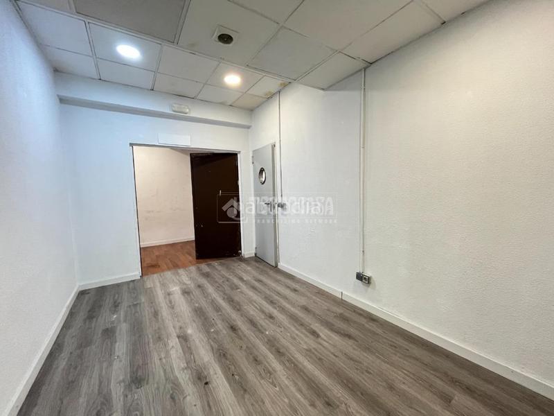 Foto 8ff25c5d-498f-4fb5-b26b-1a5a77ca861c. Local comercial  en venta en Parque Lisboa-La Paz Alcorcón