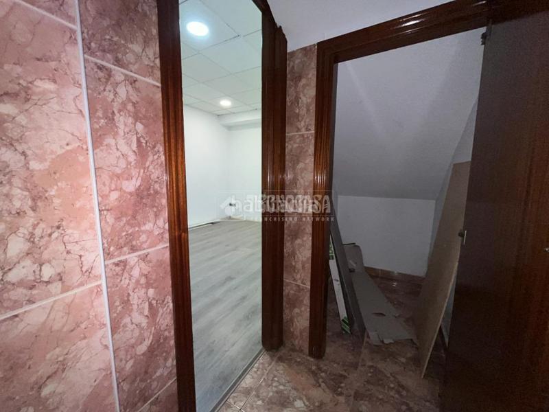 Foto a6dfae99-be5f-4002-b5db-c5504eba8c60. Local comercial  en venta en Parque Lisboa-La Paz Alcorcón