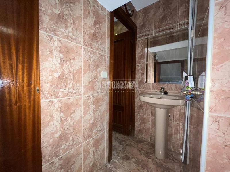 Foto b9fe98ff-e66b-47c8-89c6-1004411fdb2e. Local comercial  en venta en Parque Lisboa-La Paz Alcorcón