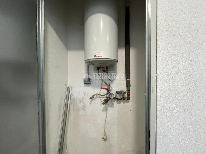 Foto bbe64dca-fb65-4e02-b762-a77bf47ade3e. Local comercial  en venta en Parque Lisboa-La Paz Alcorcón