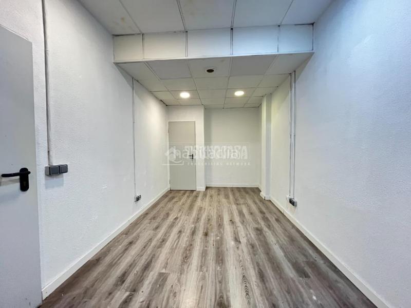 Foto d7166125-92a3-4566-9dcd-7c033c3b3540. Local comercial  en venta en Parque Lisboa-La Paz Alcorcón