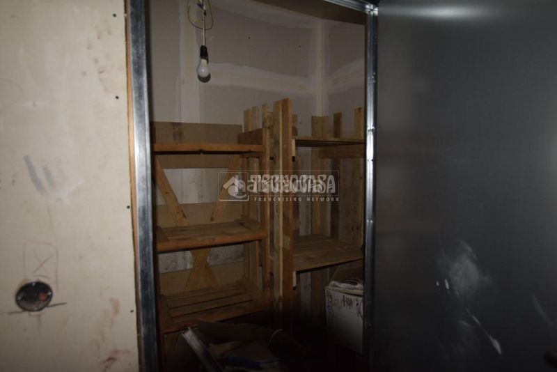 Foto 2f65edf3-dd04-474d-9b4d-246da5e38adb. Local comercial amb calefacció a Casco Antiguo Alcorcón