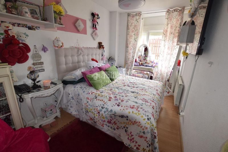 Foto 8b5e2445-a91d-425e-bd79-44a750aa4ad4. Pis amb piscina a Prado de Santo Domingo Alcorcón