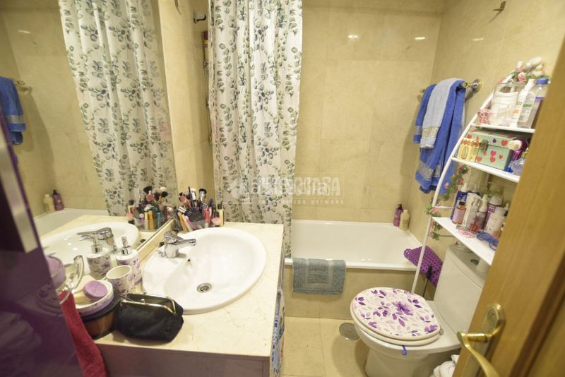 Foto a26af905-f03e-4d96-8fba-8e22ece09b16. Pis amb piscina a Prado de Santo Domingo Alcorcón