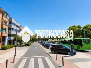 Pis a Casco Antiguo. Piso en venta en boadilla del monte