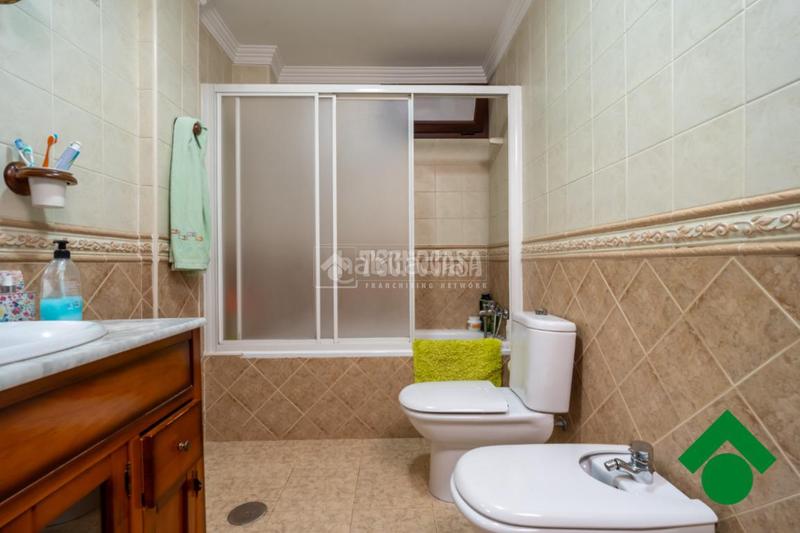 Foto dfda8e7a-0a21-4ac4-8fb7-0f7d43bd5084. Casa amb aparcament a Moraleda de Zafayona