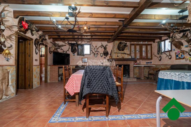 Foto f370087e-fa5b-4e30-80da-cdc76d21d4f3. Casa amb aparcament a Moraleda de Zafayona