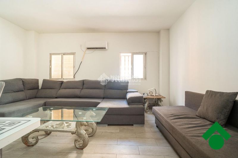 Foto c1a5093c-70ef-48e1-afe1-566444c4fef9. Casa aparellada a Santa Fe