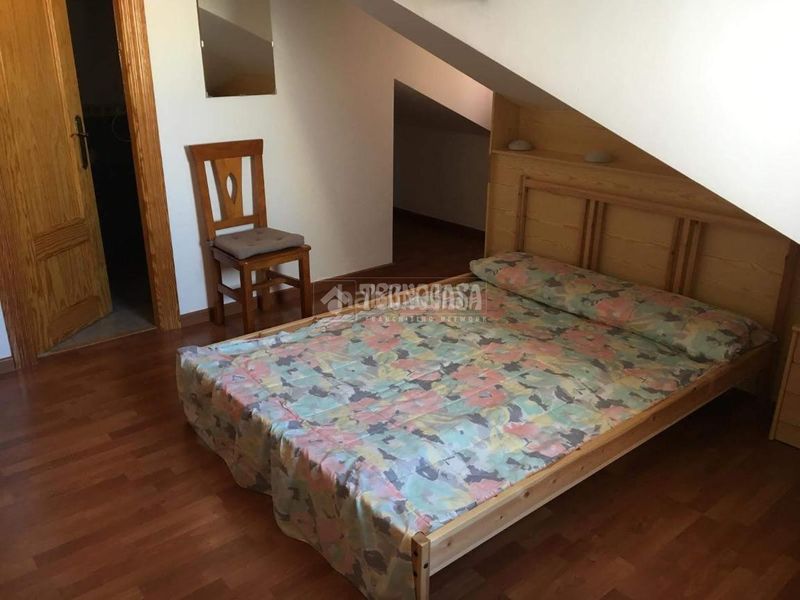 Foto 8420e502-c8c8-4083-a317-589ca4744f9f. Pis a Huétor Tájar