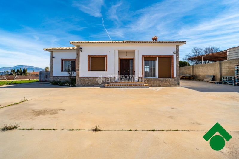 Foto 1d739ef9-edfb-4b01-ad65-31af69cbc501. Casa a Moraleda de Zafayona